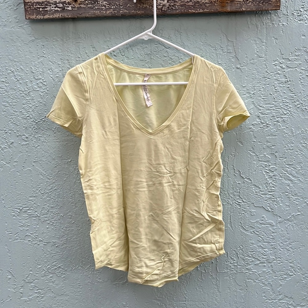 Lululemon yellow top